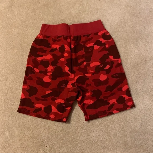 Bape Red OG Camo Shark Shorts Size Small - Picture 2 of 7